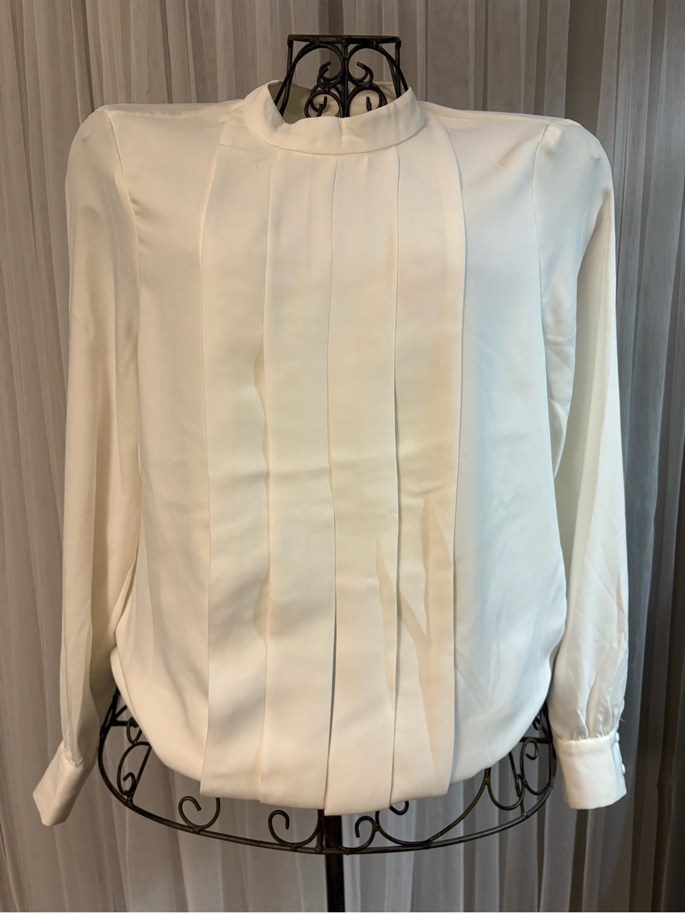 White Pleated Long-Sleeve Women's Top